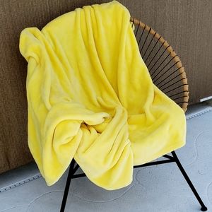 Vince Camuto Throw